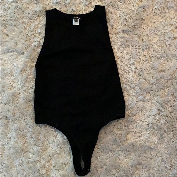 Fashion nova M/L ribbed bodysuit - Picture 1 of 3